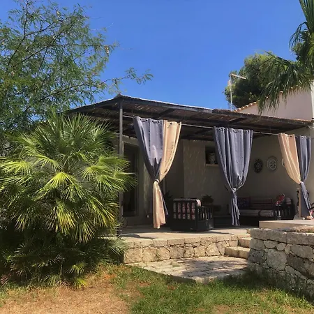 Donna Malena, - Con Piscina Privata Villa
